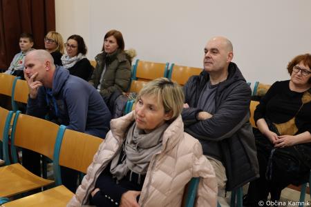Kamničan Samo Trtnik predstavil svoj prvenec z naslovom Nepovezani (7)